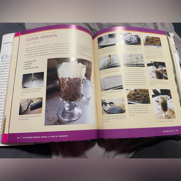 The Pioneer Woman Cooks Cookbook - Picture 4 of 4